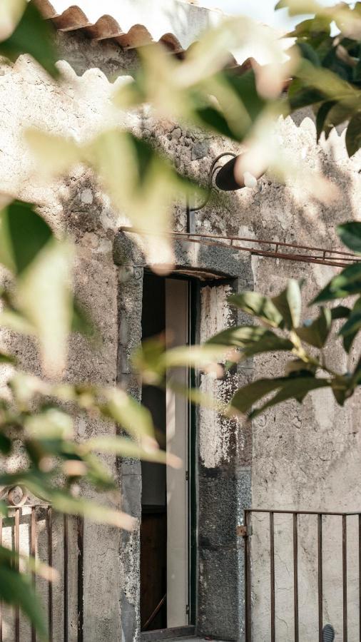 Puleera Boutique Hotel Giarre Bagian luar foto