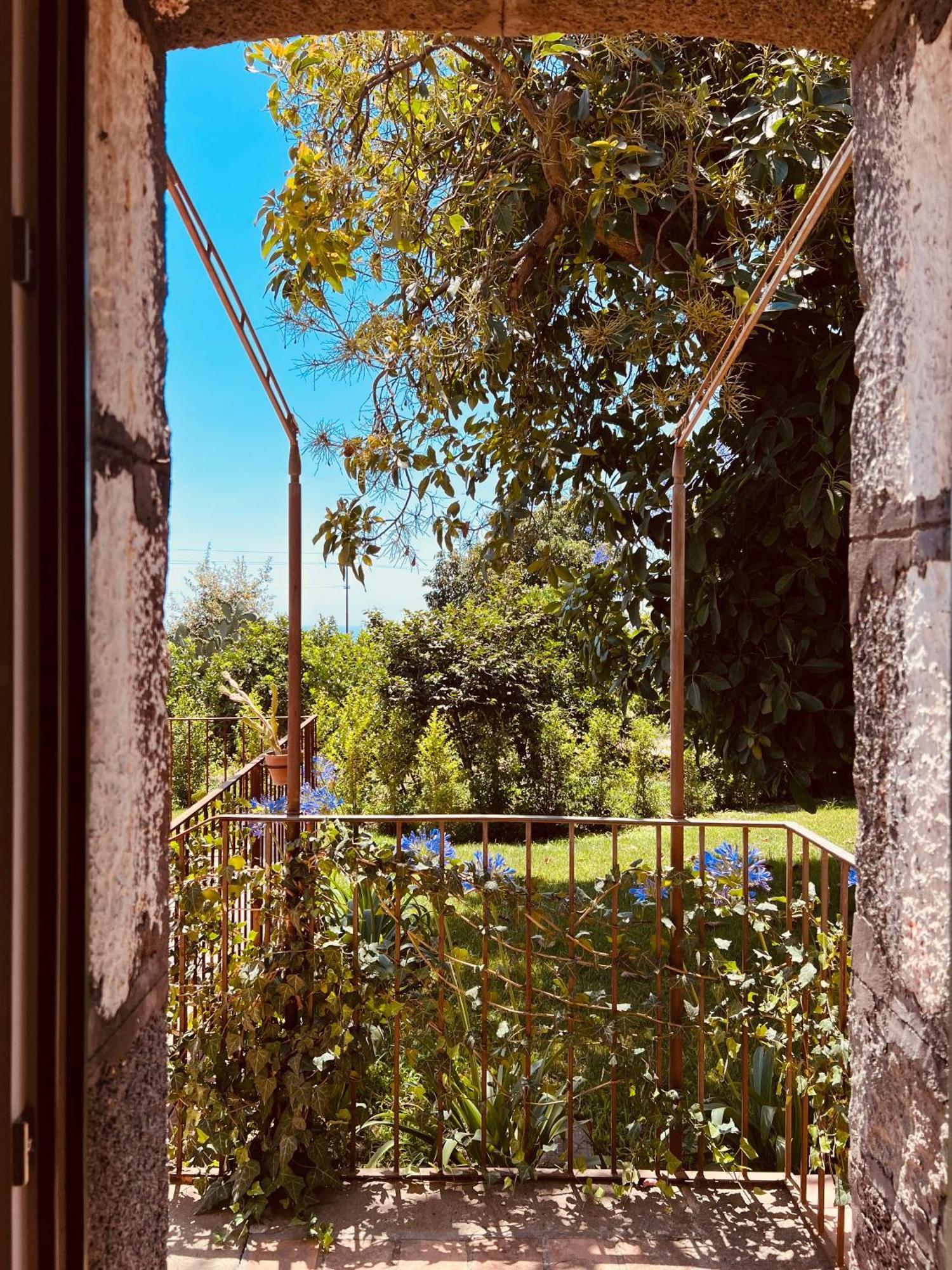 Puleera Boutique Hotel Giarre Bagian luar foto