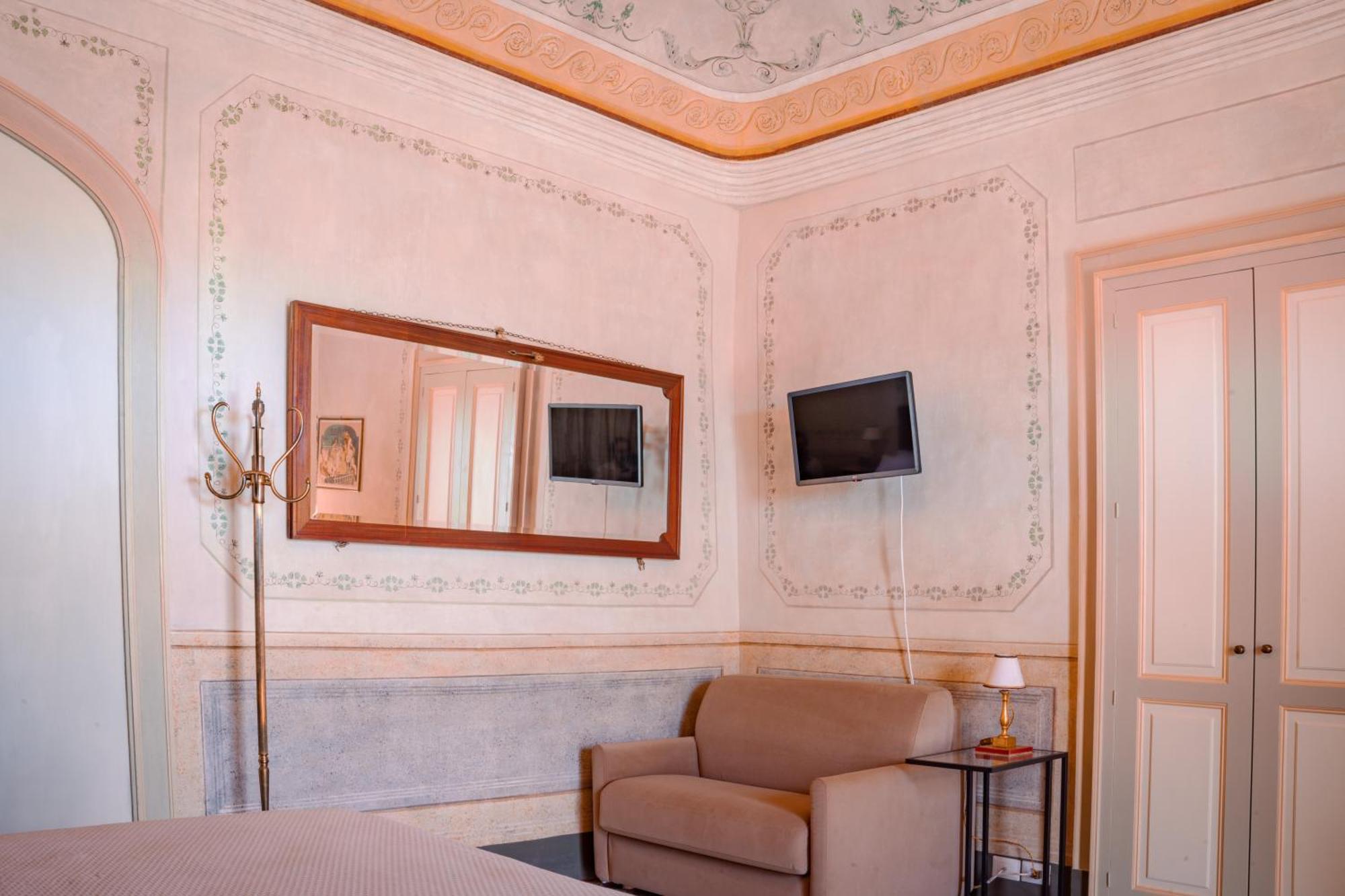 Puleera Boutique Hotel Giarre Bagian luar foto