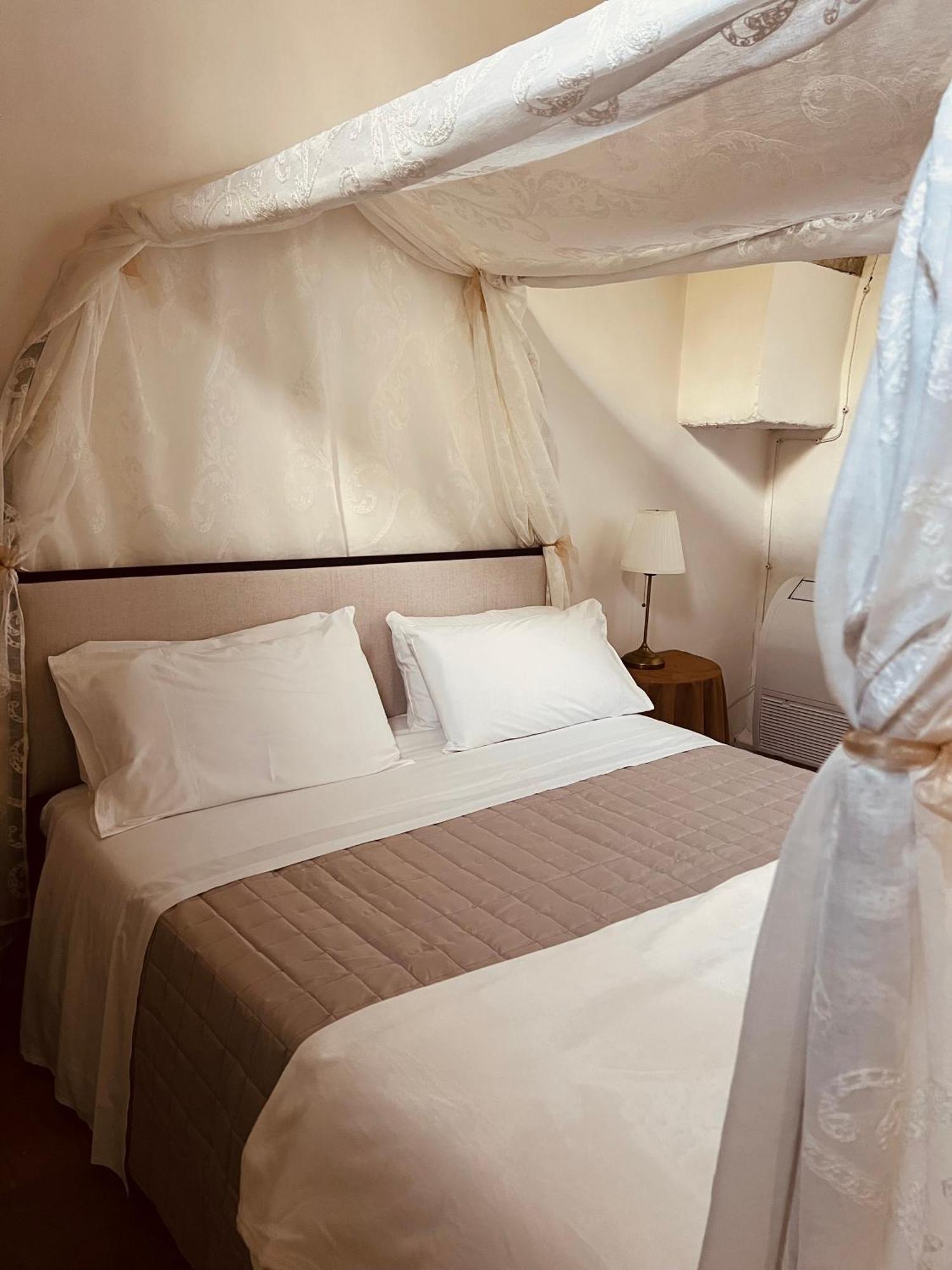 Puleera Boutique Hotel Giarre Bagian luar foto